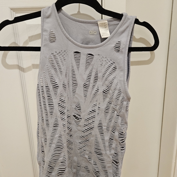 Alo Yoga Cutout Tank - Picture 3 of 4